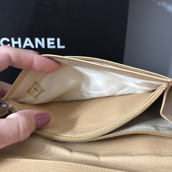 Chanel Bifold Wallet & Box - Picture 5 of 15